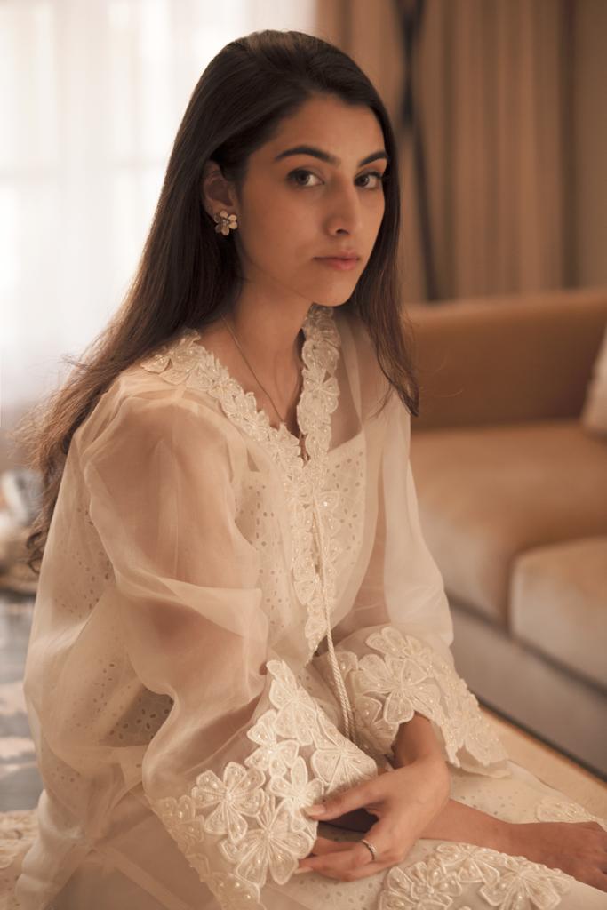 Yasmin Kurti with Floral Detailing